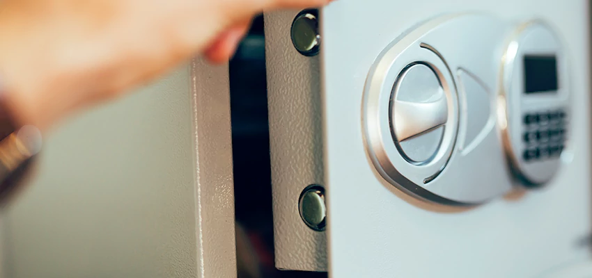 Fingerprint Safe Openers in Eastvale, CA